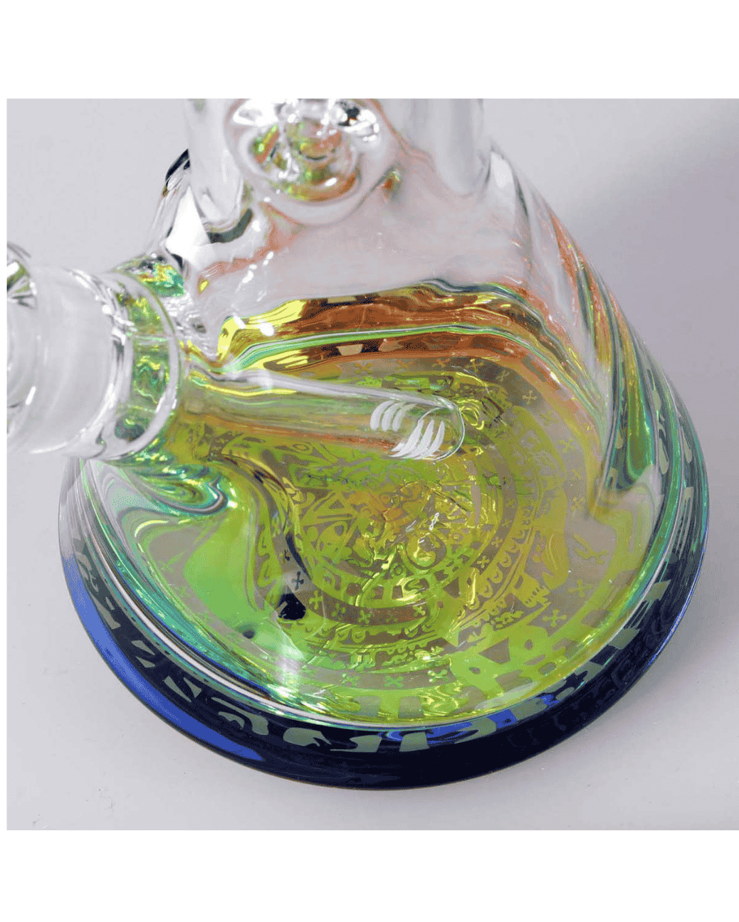 Seitenansicht der Beakerbong Ice Maya mit 9mm Wandstärke und Maya-Motiv