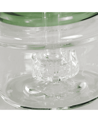 Detailaufnahme des Perkolators der Black Leaf Glasbong CAKTUS