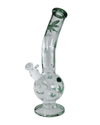 Nahaufnahme des Eiskühlers der Black Leaf Icebong gebogen GREEN LEAVES für kühleren Rauch
