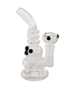 Nahaufnahme des Black Leaf Logos auf dem grünen Mini-Bubbler aus Borosilikatglas