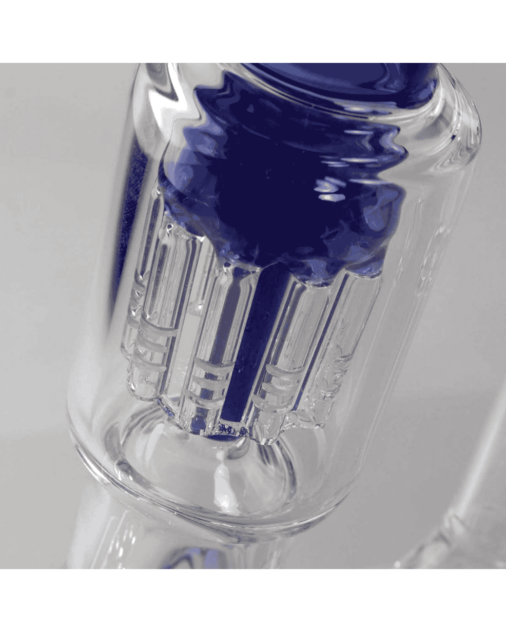 Detailansicht des Inline Schlitzdiffusors der Black Leaf Nautilus 22 Bong