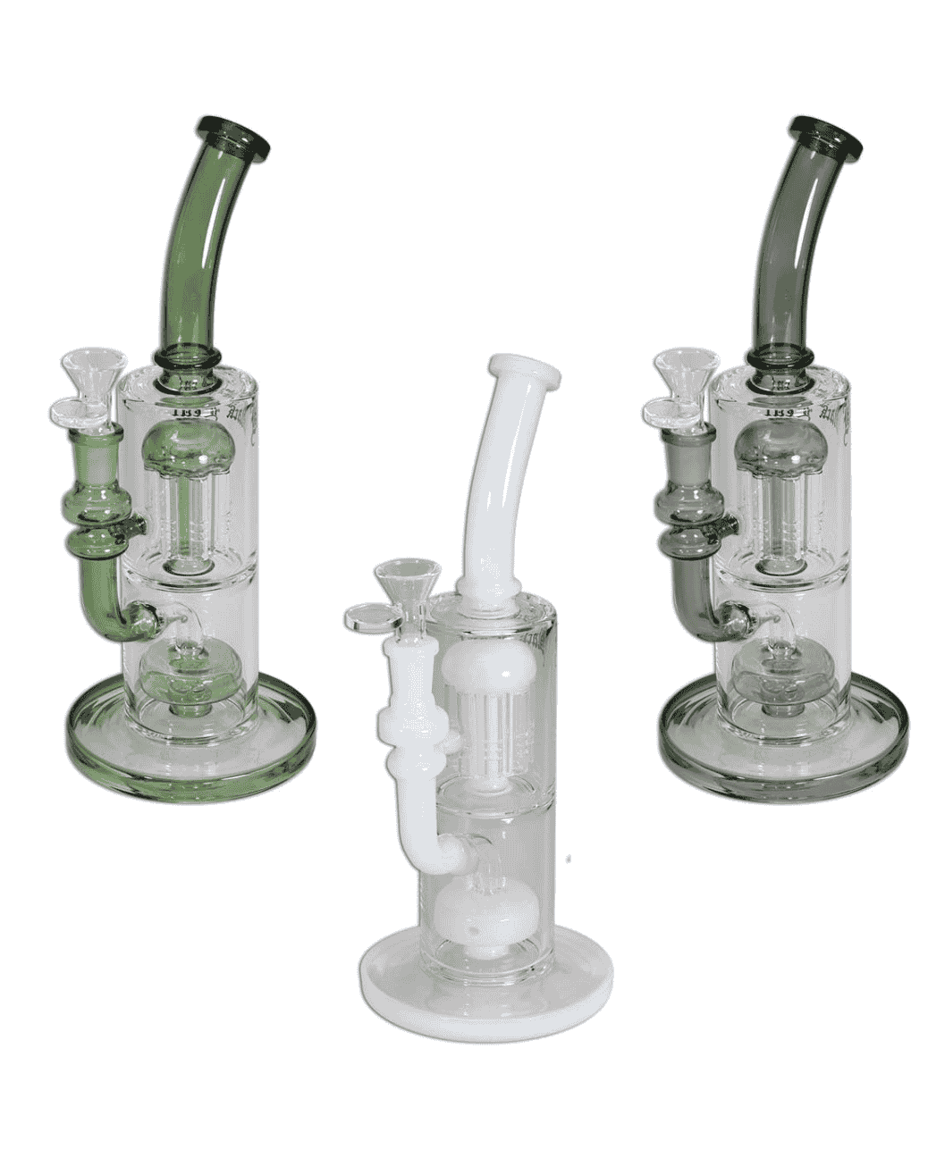 Frontansicht der Black Leaf Perkolatorbong aus Borosilikatglas mit 8-Arm Baumperkolator