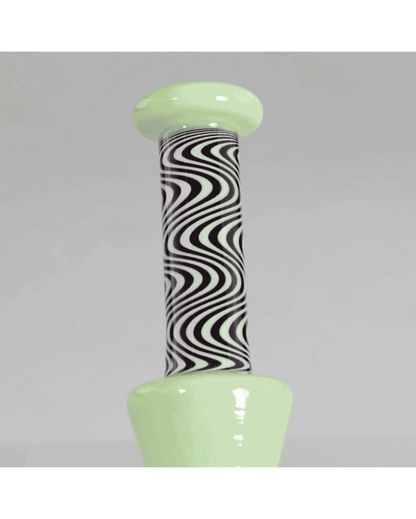 Vorderansicht der Black Leaf Ölbong/Dab Rig mit Lochperkolator, hellgrün