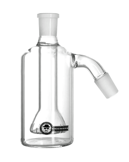Der Heisenberg HNBG Riddle Vorkühler filtert Rauch effektiv durch kleine Schlitze im Showerhead Perkolator.