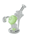 Frontansicht der recyclebaren Bong aus Borosilikatglas mit grünem Duschkopfperkolator und Black Leaf Logo