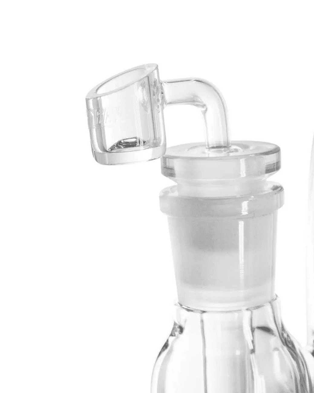 Detailansicht der Ölpfanne des HNBG Quarz Banger 18.8 mit erhöhtem Bodenbereich für optimale Extraktverteilung.