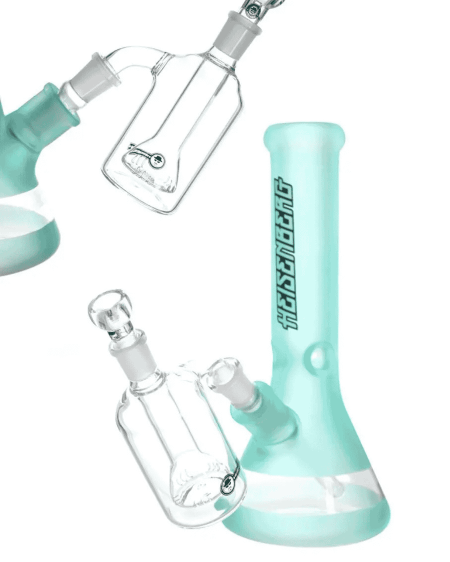 Gesamtansicht des Heisenberg HNBG Riddle Vorkühlers mit Showerhead Perkolator für Glasbongs.