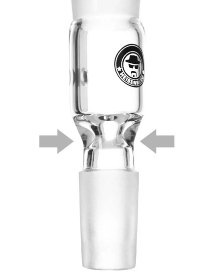 Nahaufnahme des Heisenberg Aktivkohlefilters 14.5, gefüllt mit granulierter Aktivkohle.