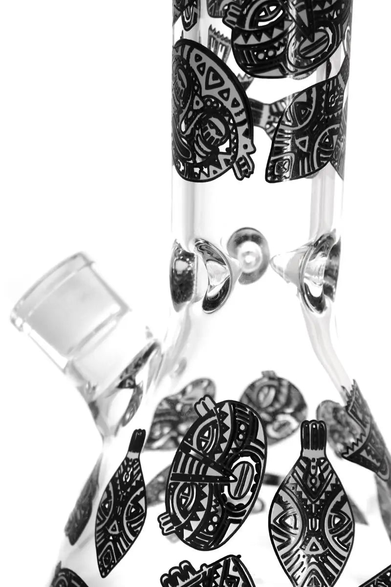 Schöne Beaker Tribe Glow Glasbong mit Eiskerben und passendem Head von Heisenberg zum Rauchen von Kräutern. 