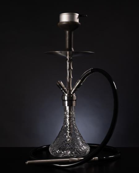 Detailansicht der Rauchsäule der Lava IRONFOX Shisha mit 4 Anschlüssen und Schliffadaptern