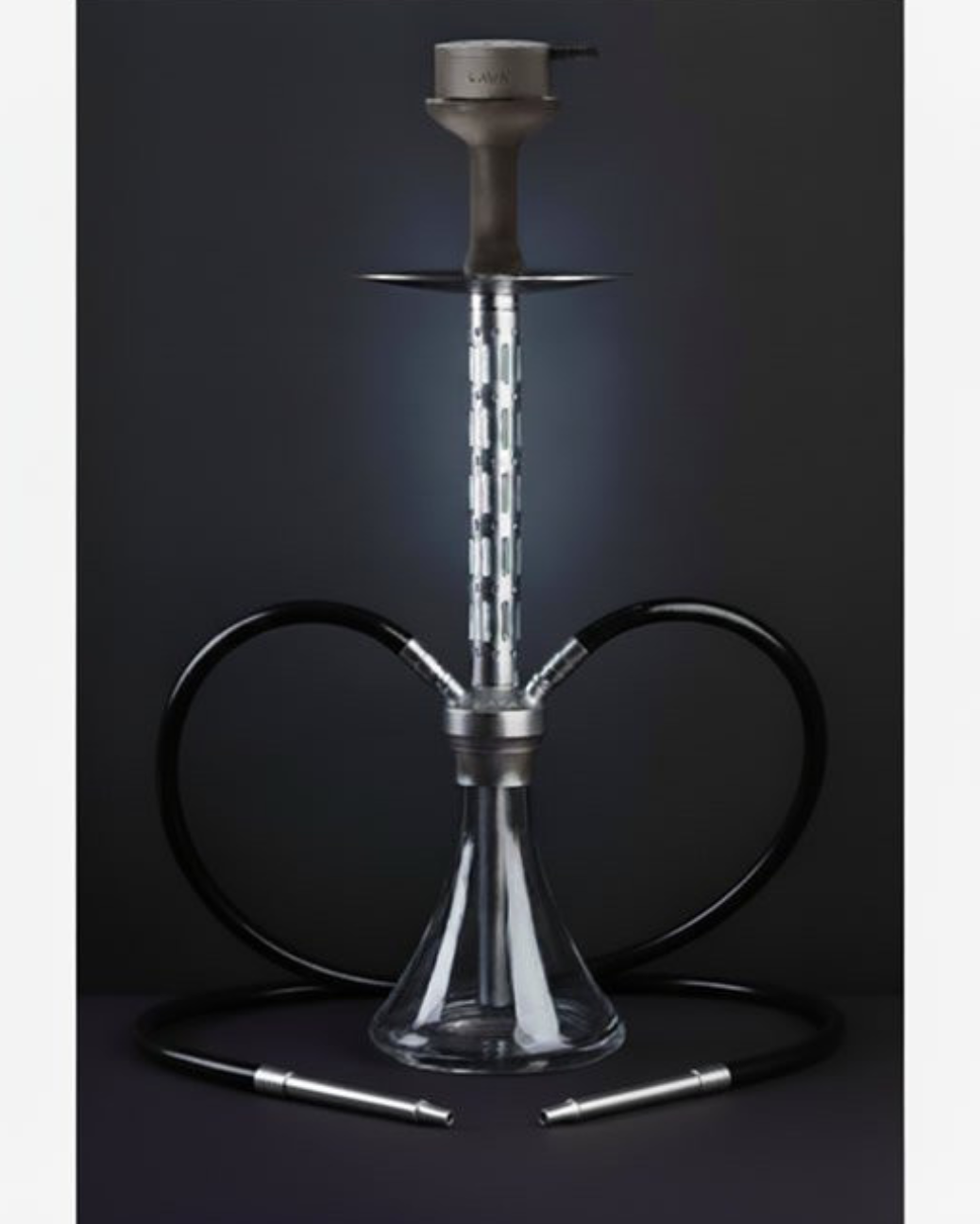 Komplettansicht der Lava UNITED Shisha mit zwei Silikonschläuchen und Aluminium-Mundstücken