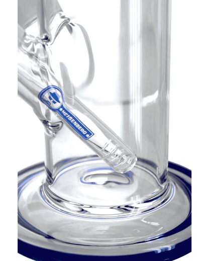 Nahaufnahme der 3,5 mm dicken Wandstärke der Machine 3.0 Glasbong von Heisenberg