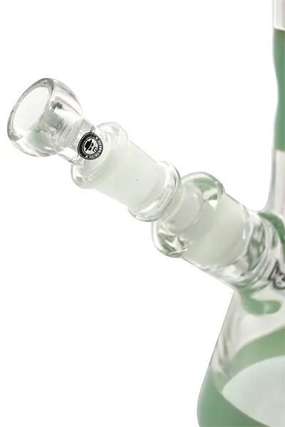 Schöne Mighty Beaker Green Glasbong mit Eiskerben, Kickloch und passendem Head/Kopf von Heisenberg zum Rauchen von Kräutern.