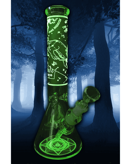 Bong Zodiac Olive in der Seitenansicht, 35cm hoch, aus 7mm dickem Borosilikatglas.