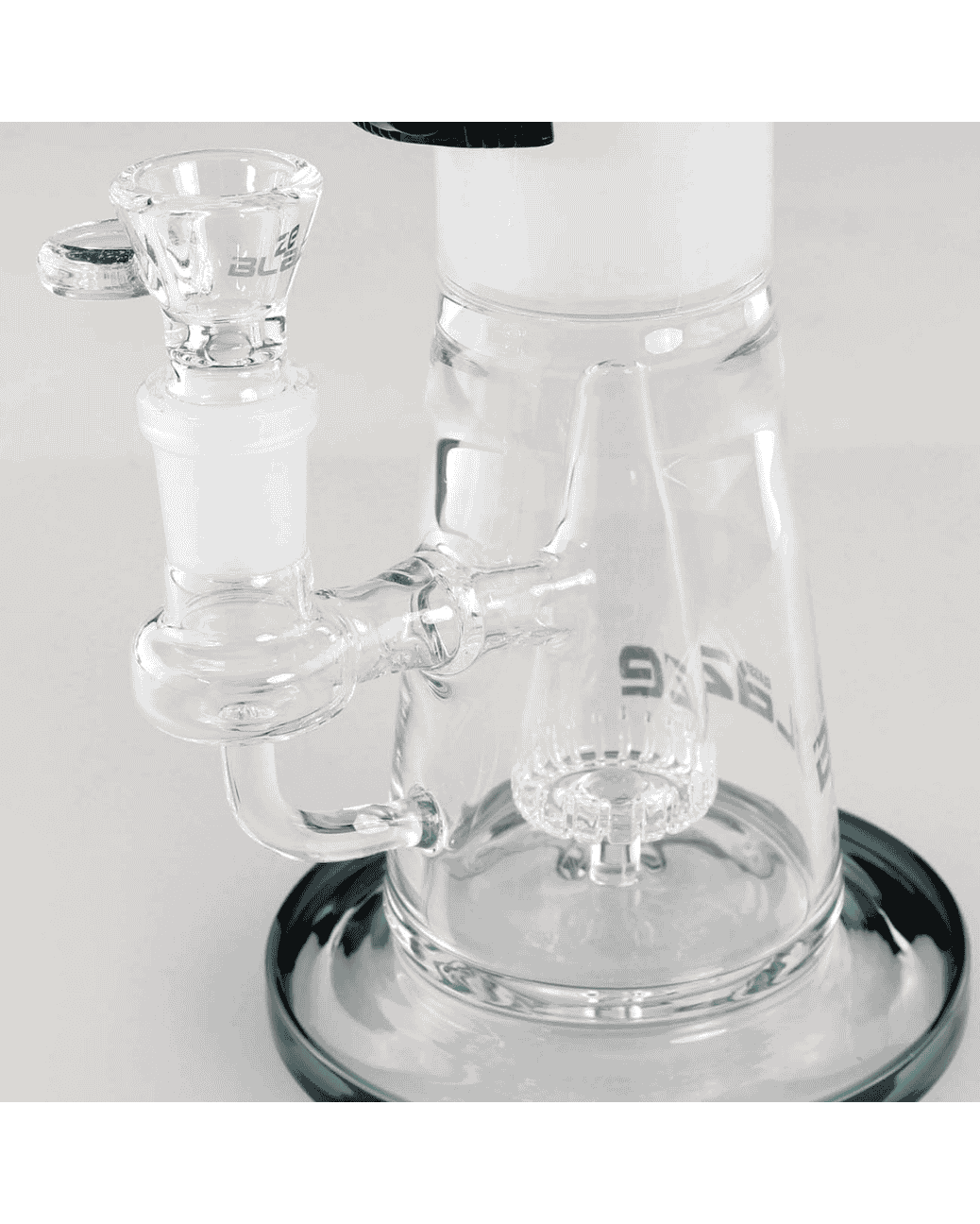Meergrüne M+M Bong mit Eisfach und Schlitzdiffusor