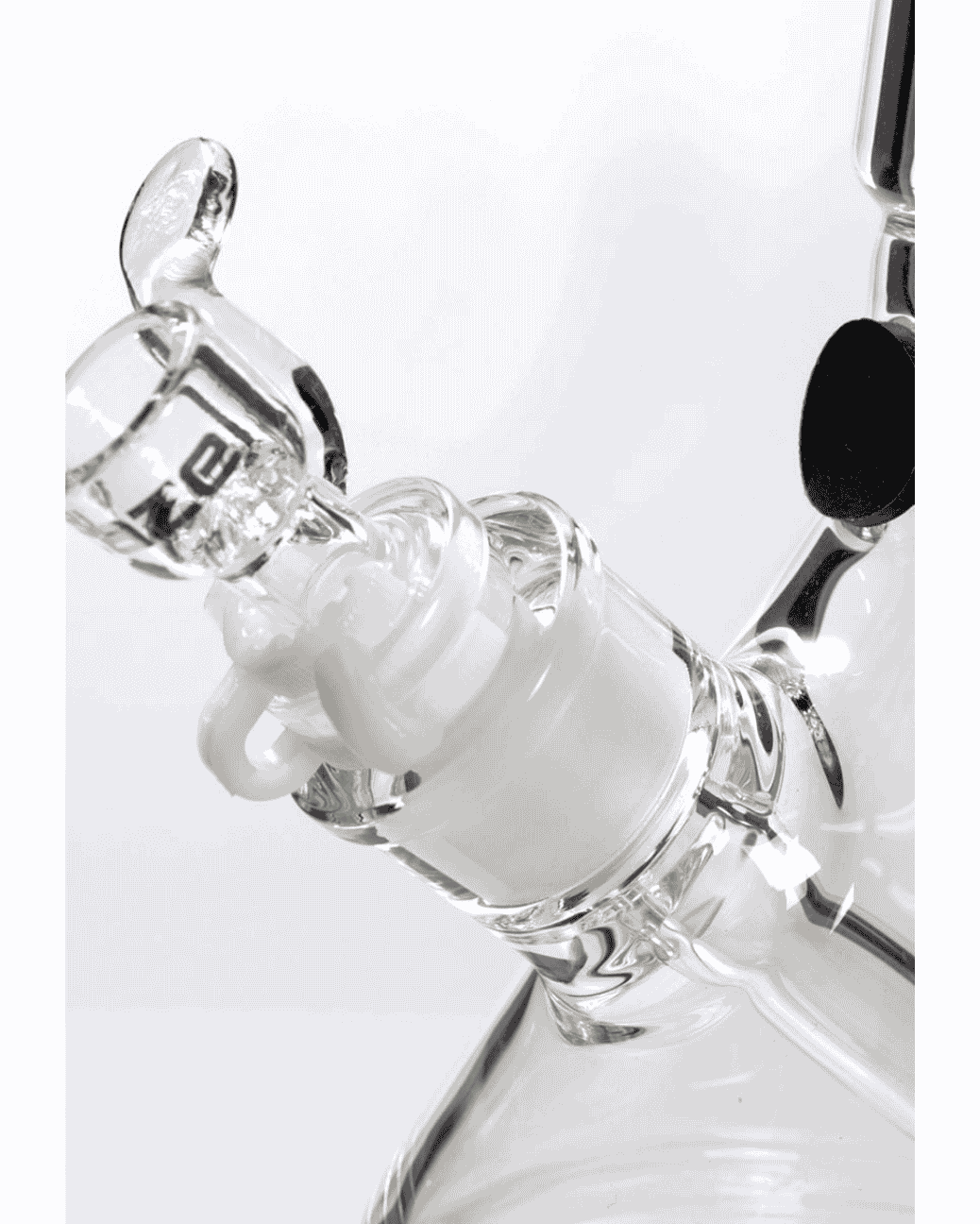BLAZE Bong mit Spritzschutzkuppel und Ice-Pinch für coolen Rauch