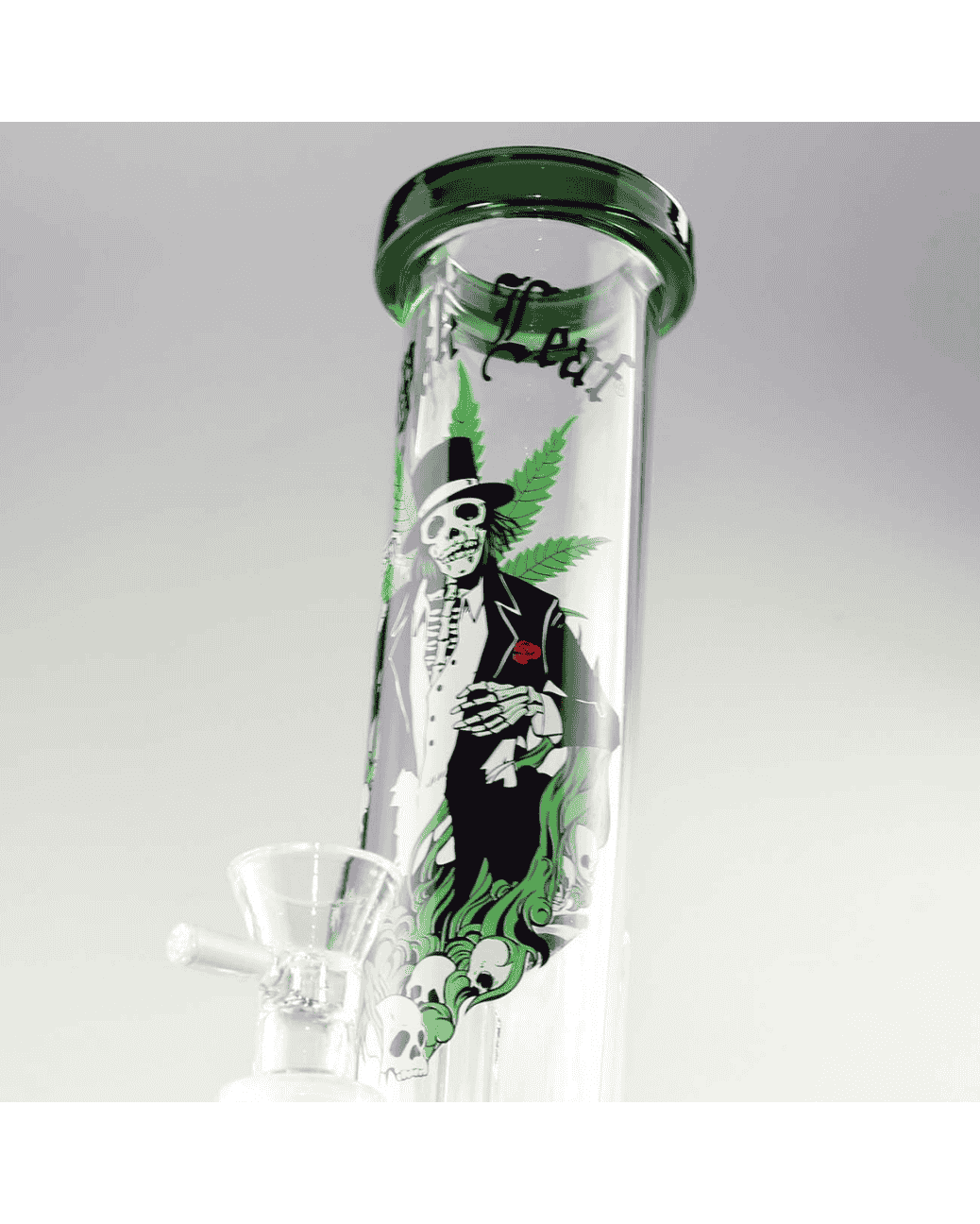 Black Leaf Bong mit Schlitzdiffusor und grünem Glas