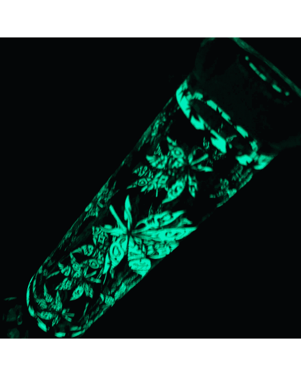 Leuchtende Icebong mit schwarz-weiß Muster von Black Leaf