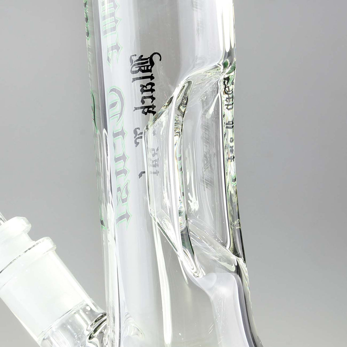 Black Leaf Bong mit Icecatcher, Kickloch und Schlitzdiffusor-Chillum
