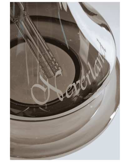 Regenbogenfarbiger Glanz der Neverland Bong von Black Leaf